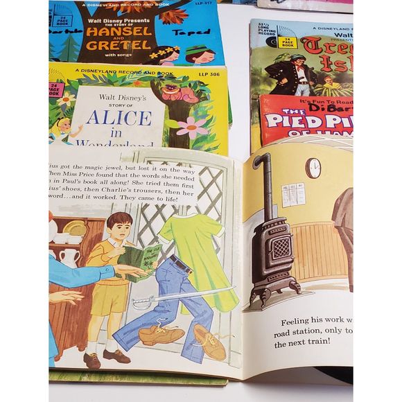 Vintage Children's Books with Disneyland 45 RPM Records 17 in total - Picture 8 of 8